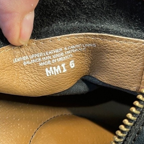 Born Black Leather Ankle Booties Side Zip Comfortable Block Heel Size 11 - Picture 7 of 8